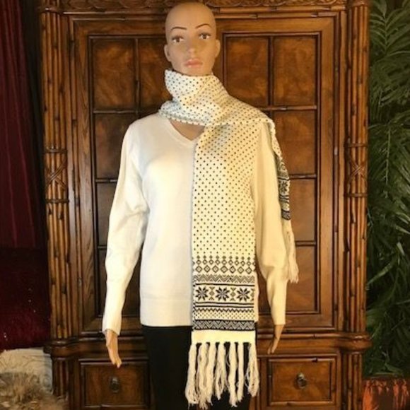 *2 PCS* Fair Isle & Hearts Scarf and Hat Set - Picture 7 of 10